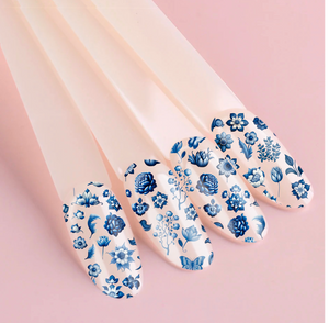 BLUE DELFT - Porcelain Flowers